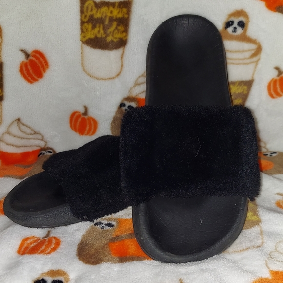 Fluffy slides - Picture 2 of 2